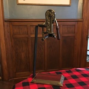 Gorgeous Bronz Vintners Wine Bottle Opener